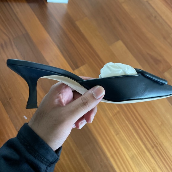 Manolo Blahnik Kitten heels - Picture 4 of 6